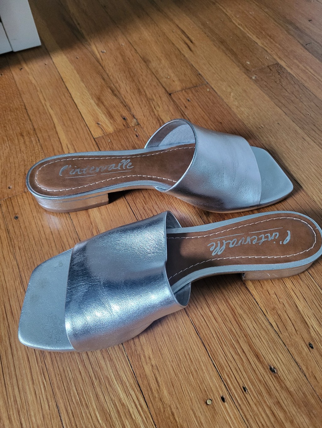 Silver Metallic Leather Mule Sandals Size Eu 36 — image 8 of 8